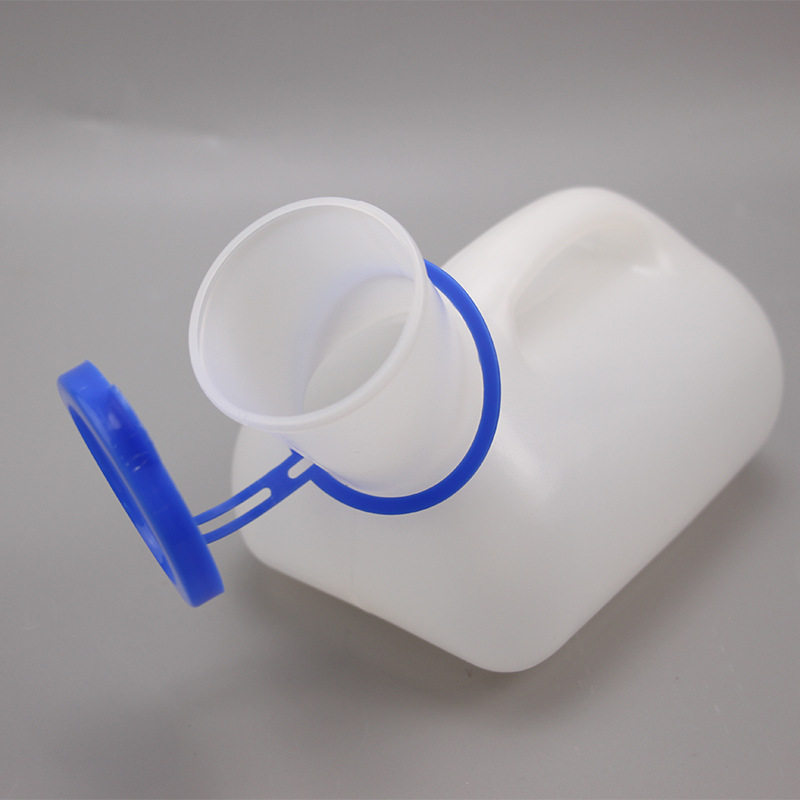 Unisex 1000ml pe New Material small urinal high temperature disinfection hospital translucent urinal with interface