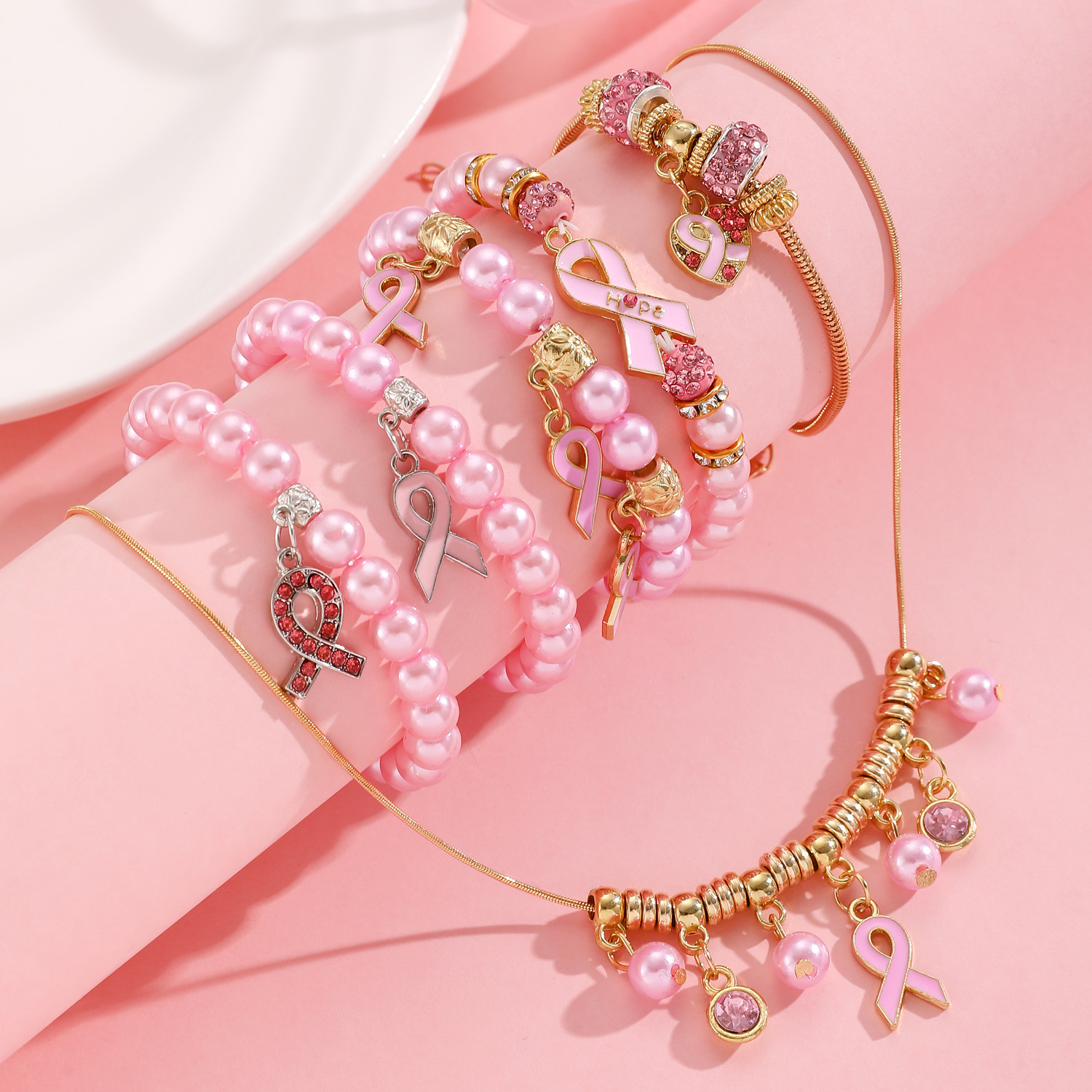 Промо-украшение: ожерелье и браслет для борьбы с раком, красная лента