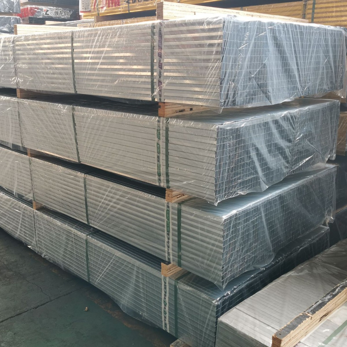 Factory Interior Decoration D60/D50/D38/D25 Light Steel Keel Ceiling Vertical Heaven and Earth Keel