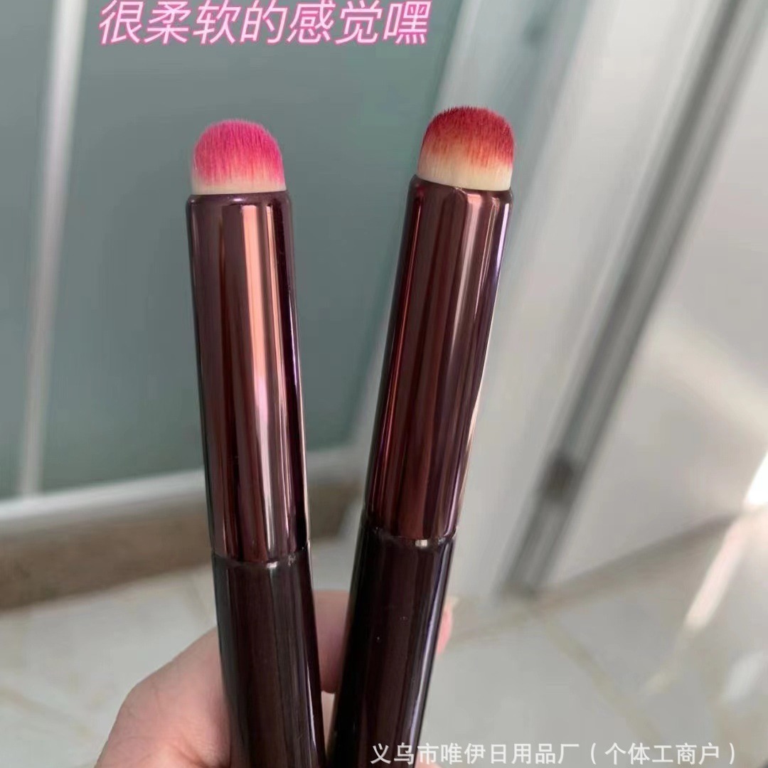 Lipstick Brush Lip Brush Round Head Lip Smudge Brush Bullet Concealer Brush Multifunctional Beauty Makeup Brush Portable
