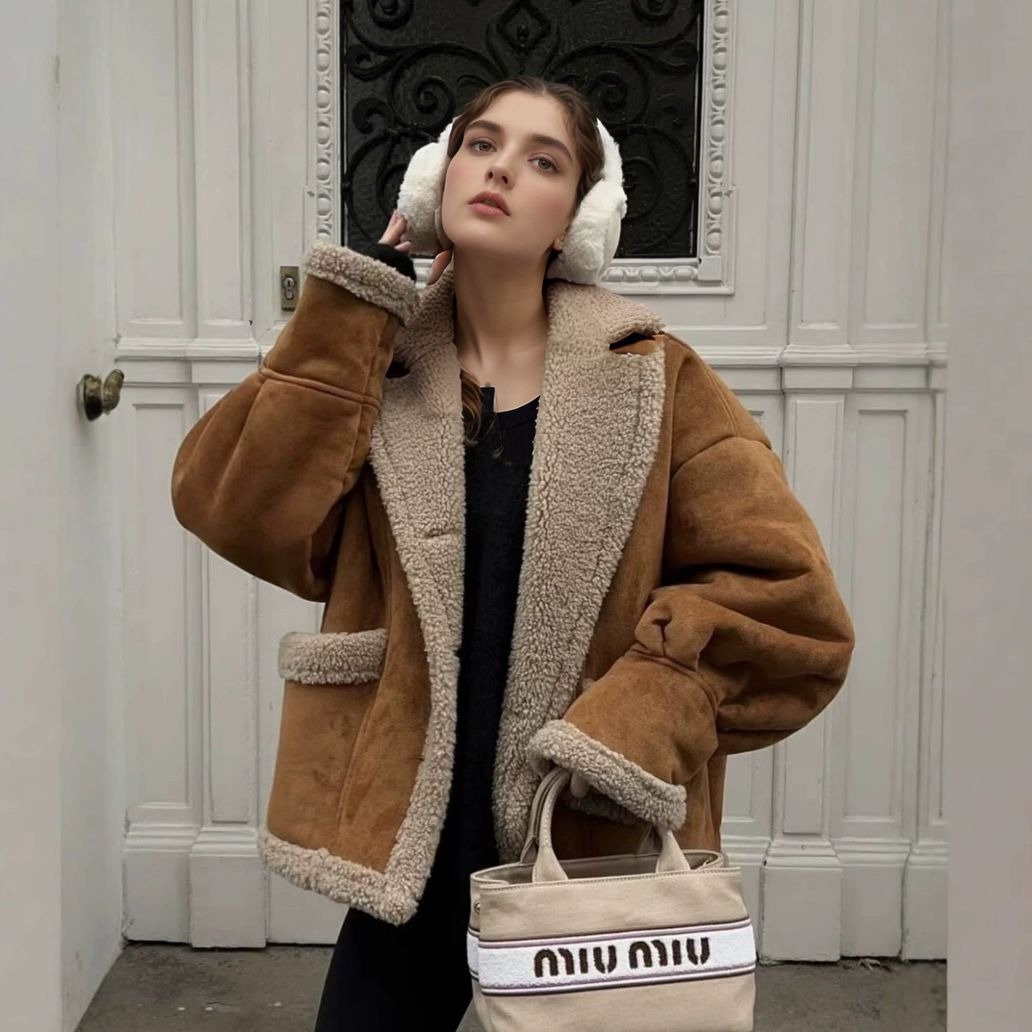 Cross-border 2025 autumn and winter women's American retro woolen coat fur coat women's jacket fashion exterior