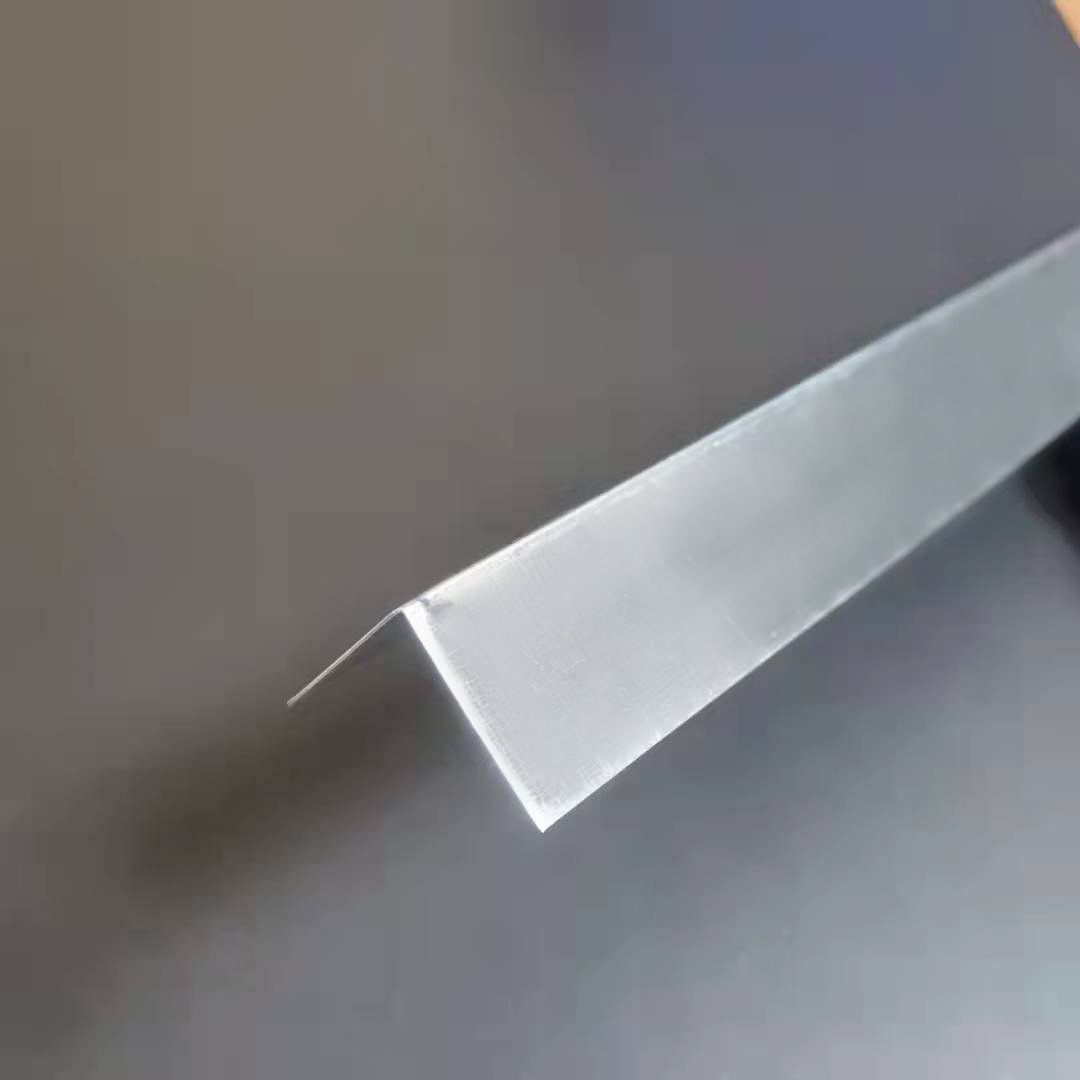 L-Shaped Edge Light Steel Keel, Right-Angle Edge Keel Produced by Guangzhou Manufacturer, Hot-Dip Galvanized Material, Fire-Proof, Anti-Corrosion and Corrosion-Resistant