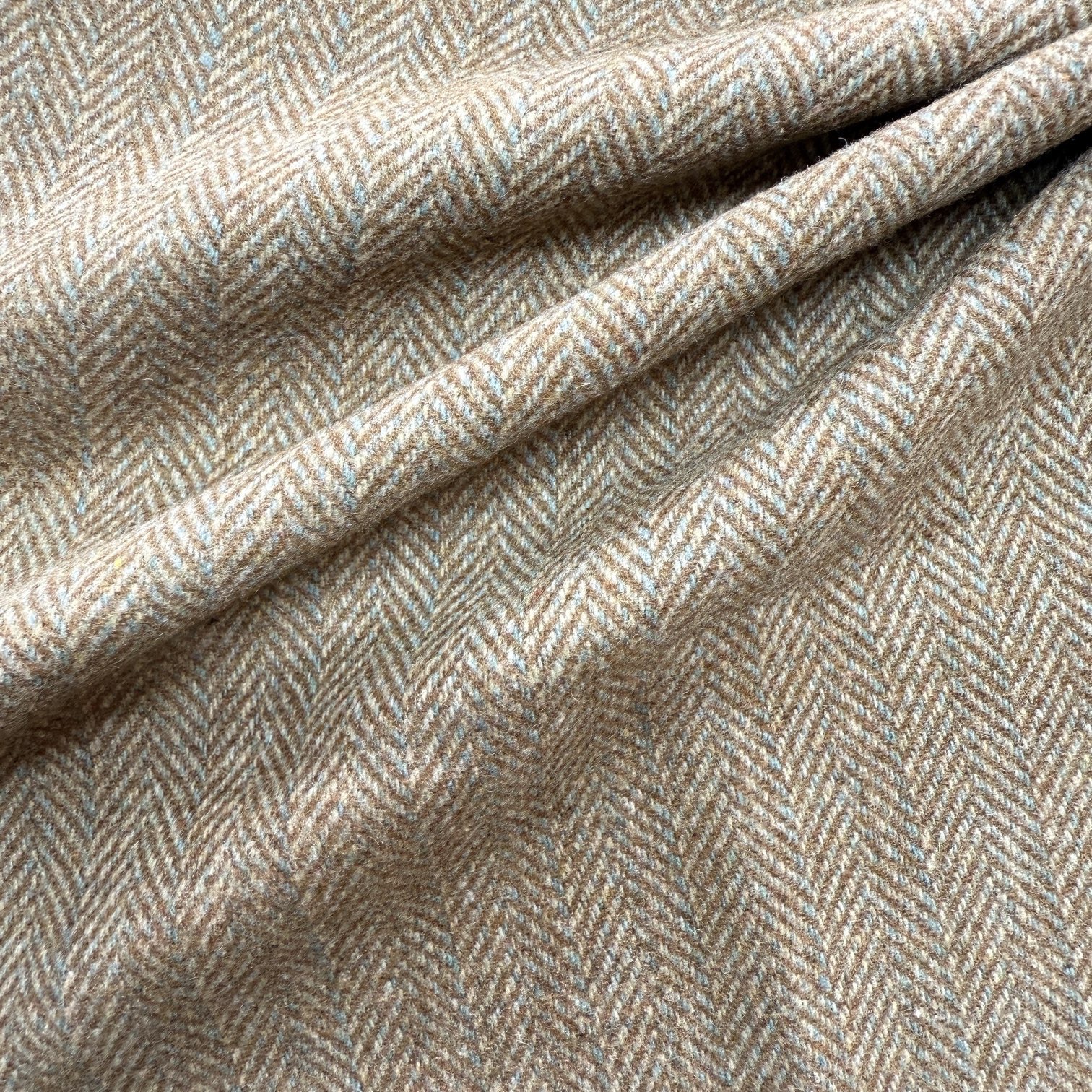 In-Stock Fashion 500g Wool Herringbone Twill Coat Fabric Semi-Woolen Coat Fabric Autumn and Winter Trench Coat Suit