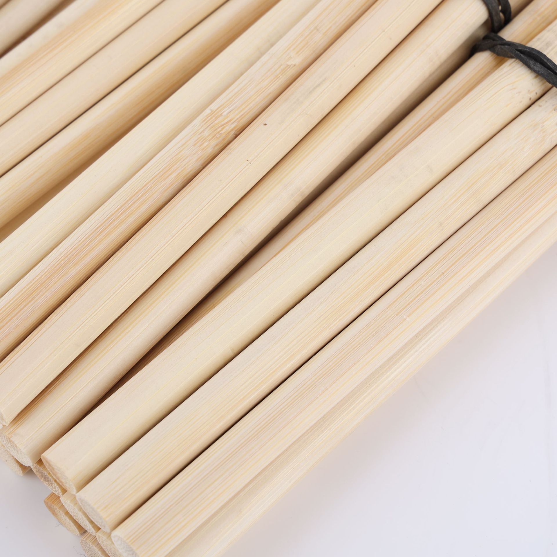 Bamboo Skewers 3/4 mm High Quality Bamboo Sticks Bamboo Sticks Bamboo Small Bamboo Round Sticks Handmade DIY Assembly Materials Flat Head in Stock