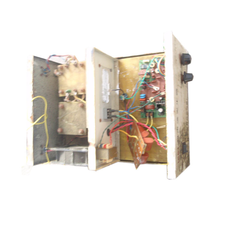 Ремонт электрического бокса ультразвуковой очистной машины Ремонт блока питания ультразвуковой сварочной машины