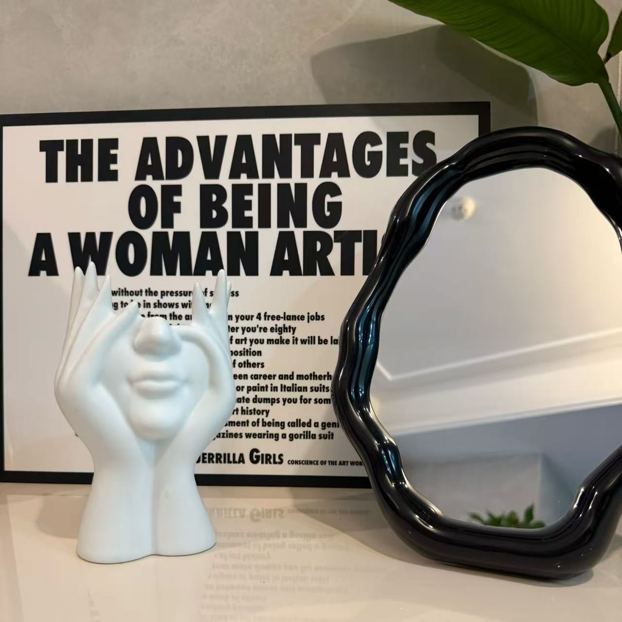 Cross-Border Creative Human Art Style Office Supplies Desktop Multi-Functional Storage Pen Holder Makeup Brush Holder Decoration