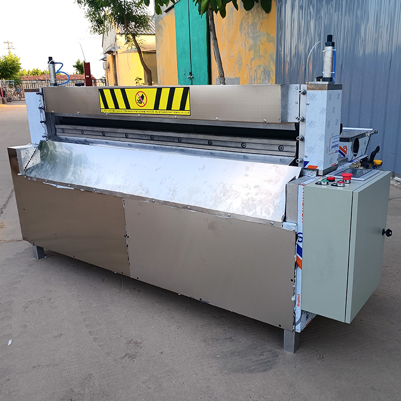 CNC rubber cutting machine film automatic slitting machine computer fixed length leather vertical and horizontal slitting all-in-one machine