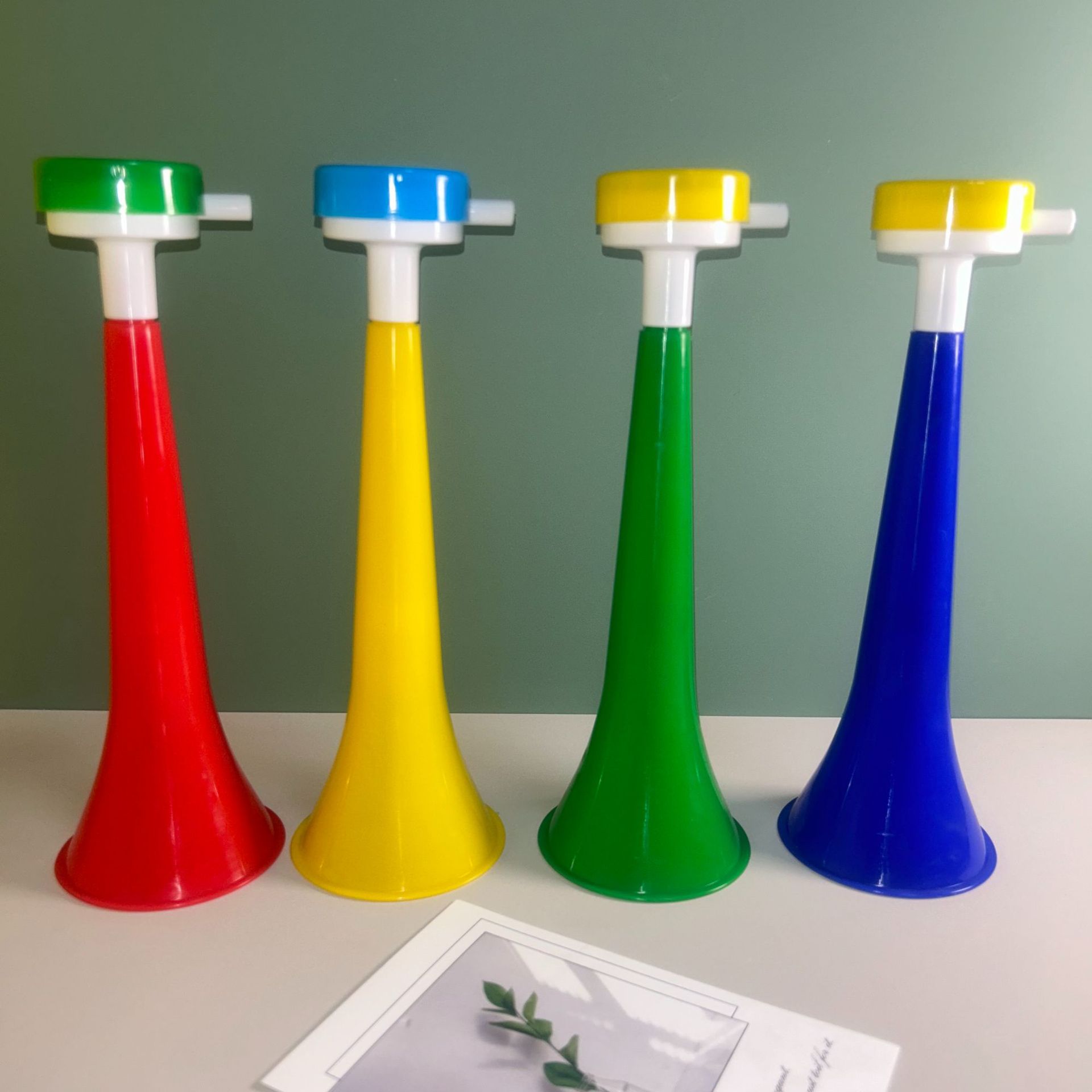 Children's Retractable Three-Section Large Trumpet, Kidsren Can Blow the Activity Cheering Props, Street Stall Toys, One to Four Sections