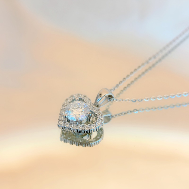 Casual 925 Silver 1-1.05 Carat D Color Vs Clarity Heart-Shaped Cultured Diamond Pendant Necklace Fashion Daily Accessories