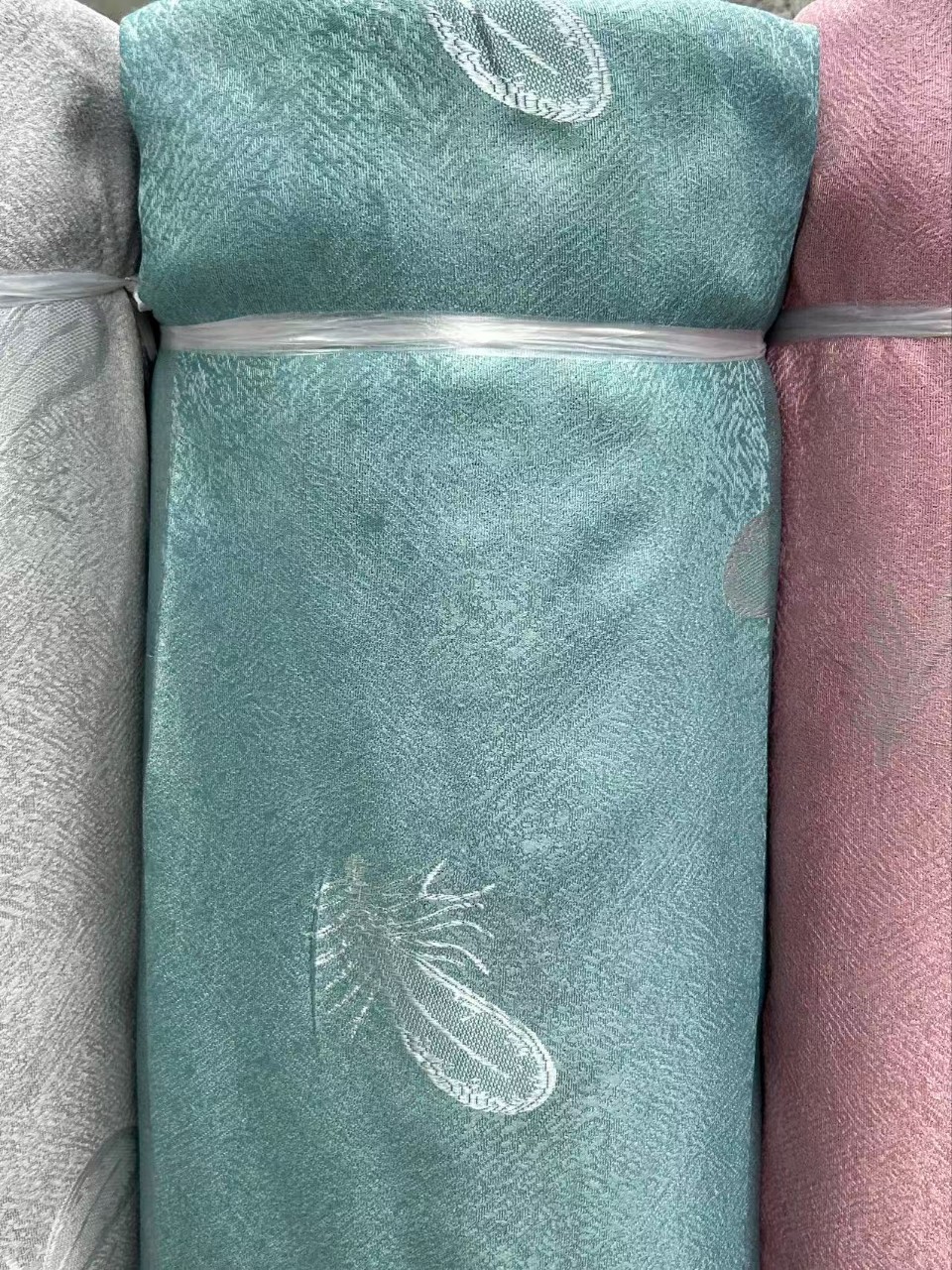 Inventory Clearance Sale of Southeast Asian Jacquard Curtain Fabric at Special Price, 3.2m Width Diamond Jacquard Fabric