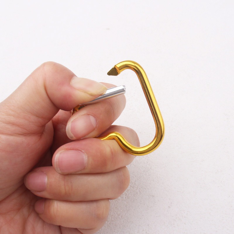 Love Carabiner 44*40mm Outdoor Carabiner Peach Heart Shape Mountaineering Hook Clothing Backpack Buckle Quick Hanging Buckle