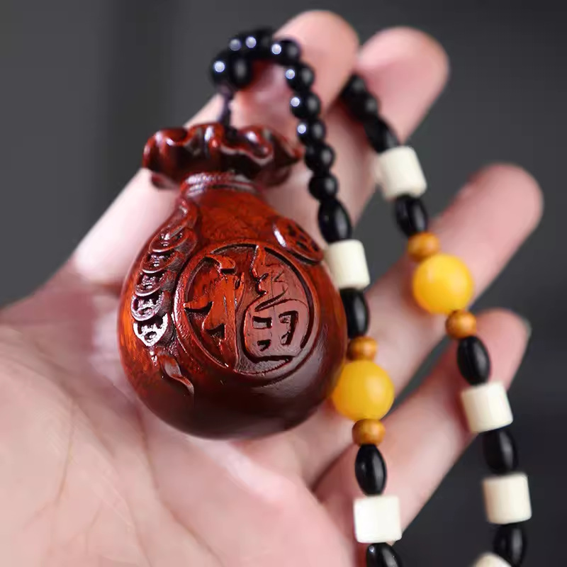 Wholesale Rosewood Carved Pixiu God of Wealth Pendant Pendant Wooden Toy Crafts Handle Piece Live Broadcast Street Stall Hot Style