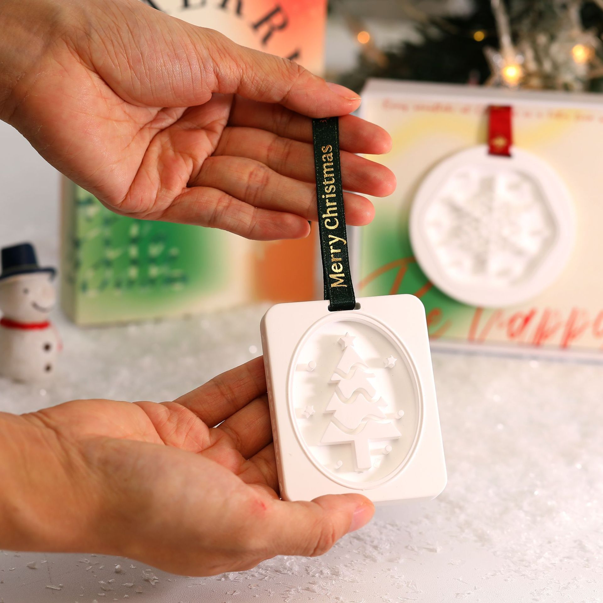 Christmas Gift Limited Gift Aromatherapy Gypsum Pendant Car Indoor Bedroom Wardrobe Diffuser Birthday Gift