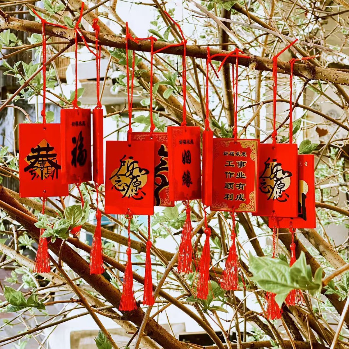 Factory Wholesale Pine Wishing Tags for Scenic Spots, Temple Blessing Tags, Solid Wood Red Tags, Customizable with "Peace" Text