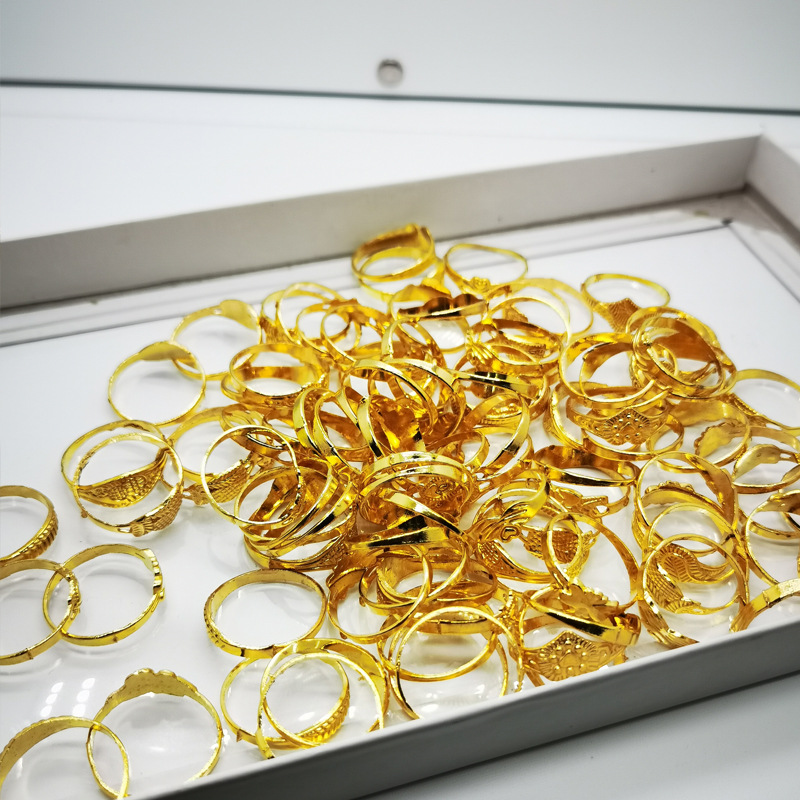 Running the Jianghu stall selling Miaoyin bracelet wholesale opening lucky Xizang silver bracelet upside down gift