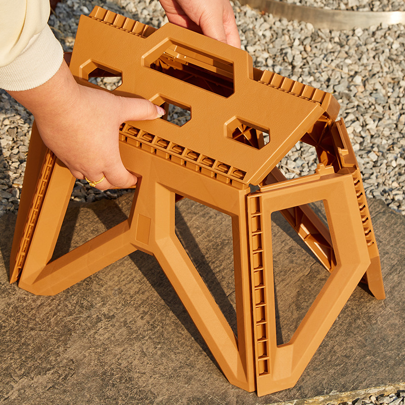 Foldable Small Plastic Stool for Home Use, Suitable for Walking, Playing Chess, Taking a Break, Portable Small Stool, Bathroom Stool, Small Folding Stool