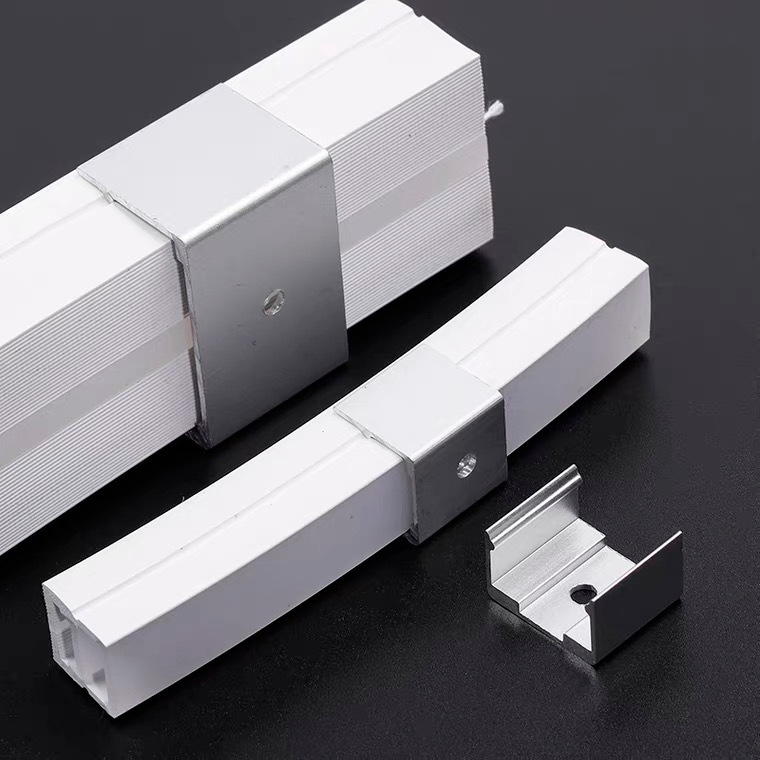 Светодиодная лента с силиконовым чехлом и зажимом, алюминиевый профиль для встраиваемой установки