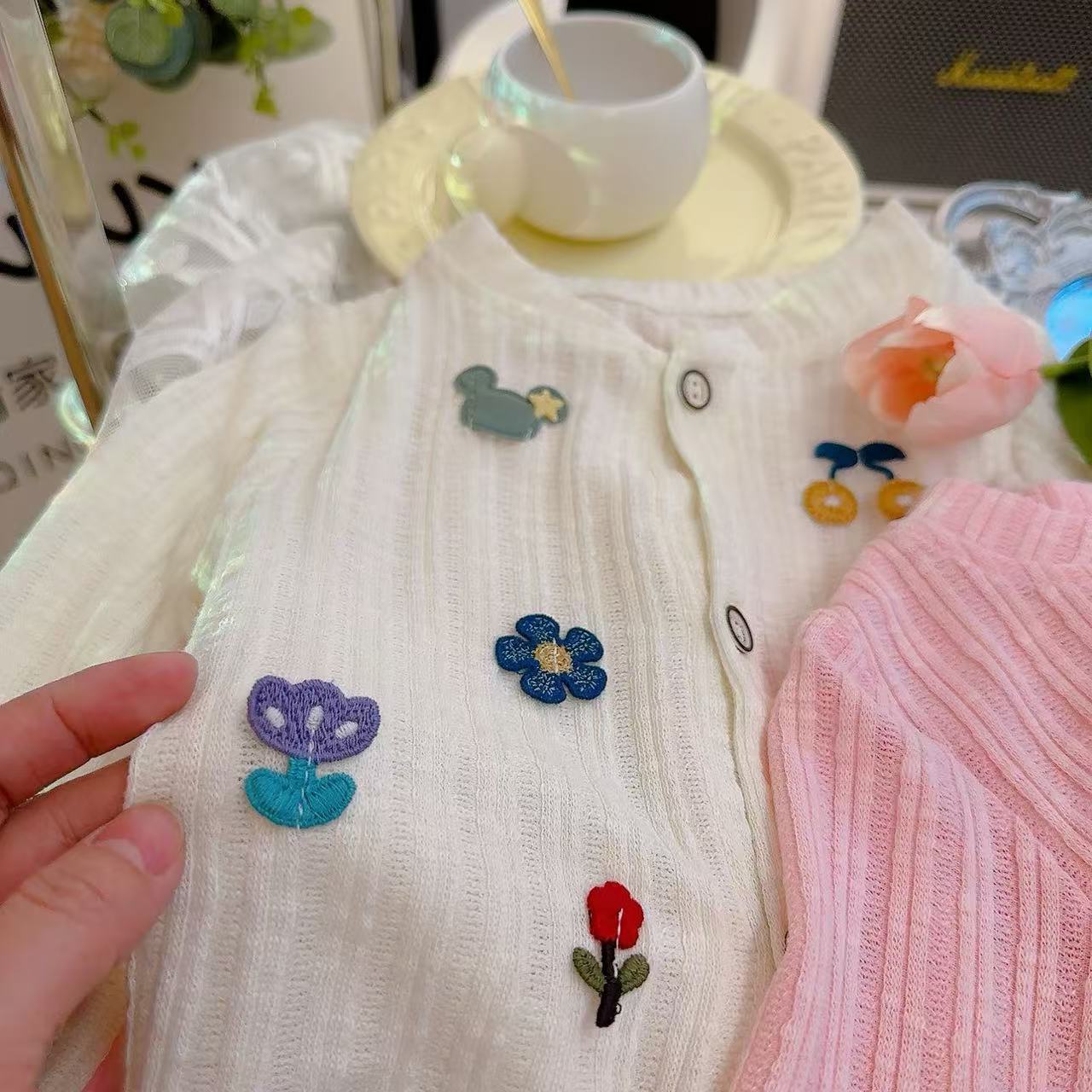 2025 new children's long sleeve T-shirt cartoon cute sweet cardigan