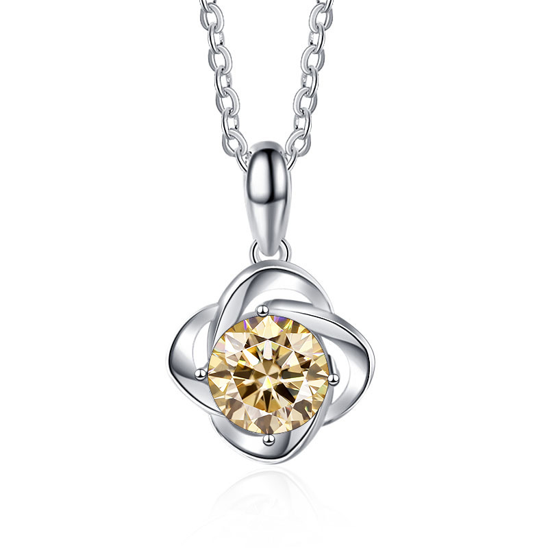 Cross-border exclusive for four-leaf clover Mosan Diamond Necklace 1 karat color moissanite necklace clavicle chain simple Korean version