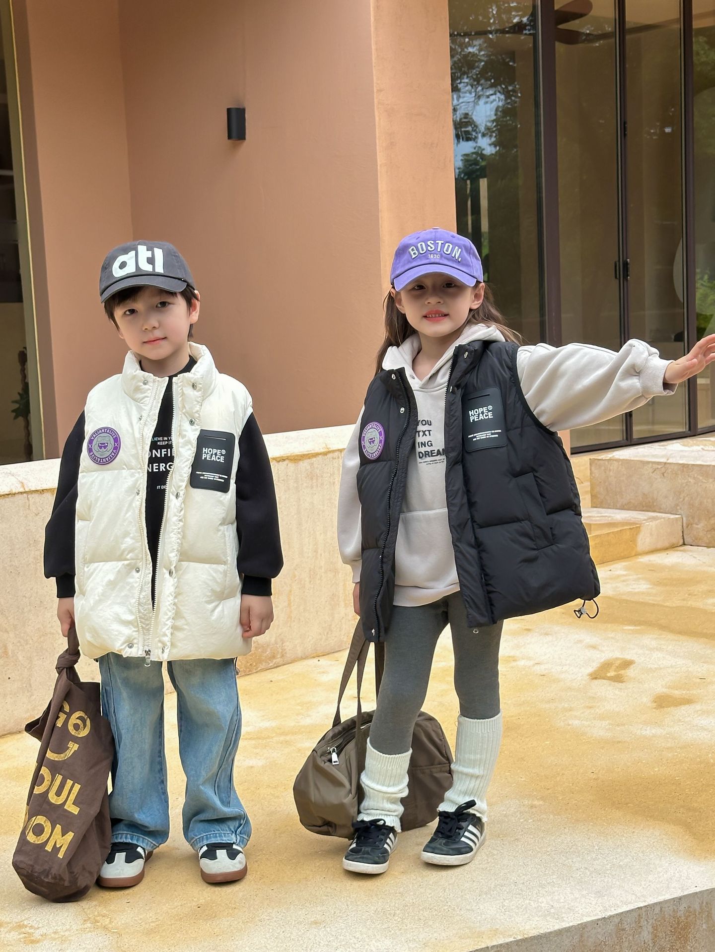 Детский пуховик без рукавов для мальчиков и девочек, большой, малый и средний размеры, новый западный стиль 2024 года