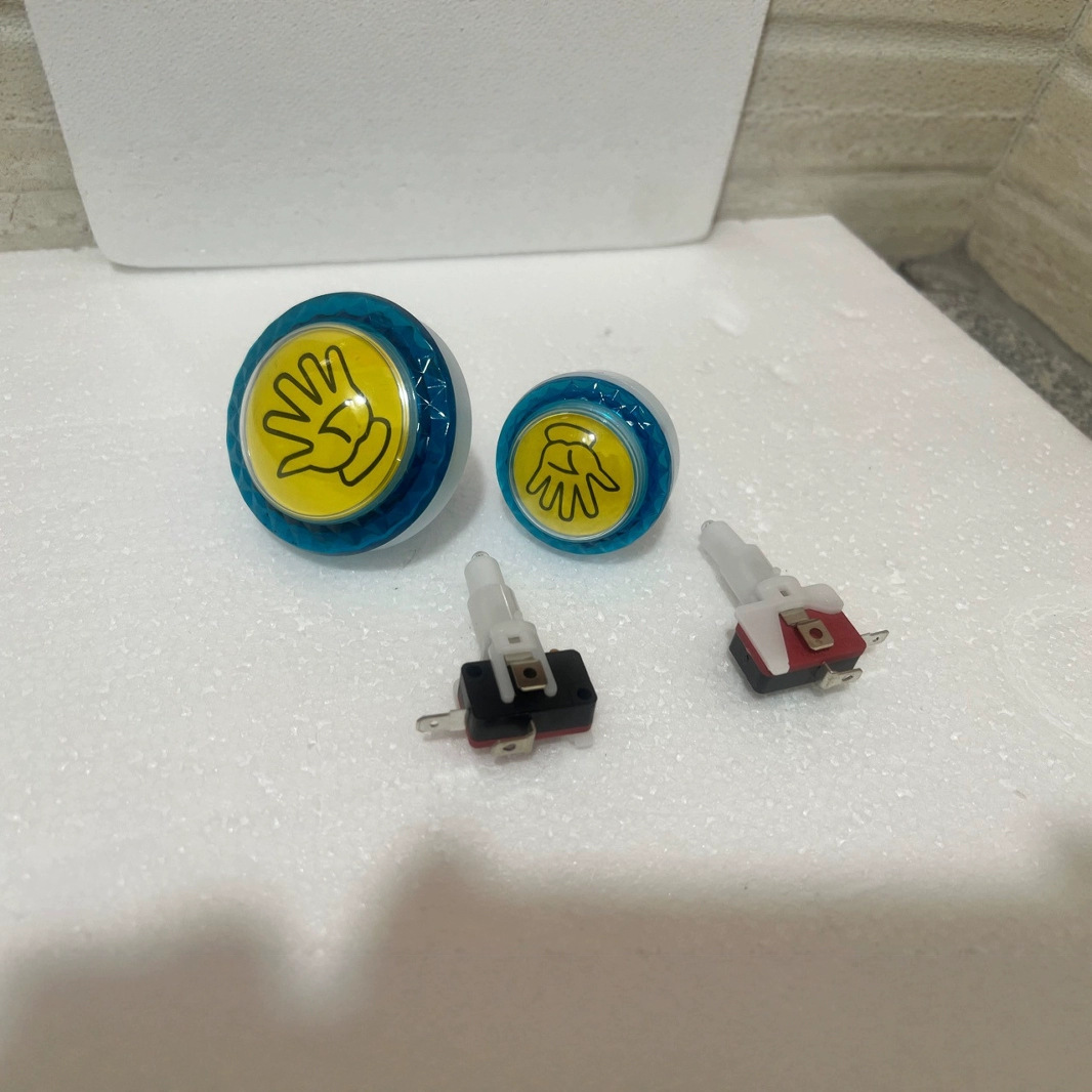 Arcade Button Switch with Light Game Console Control Button Game Console Button Self-Reset Switch Manufacturer Wholesale