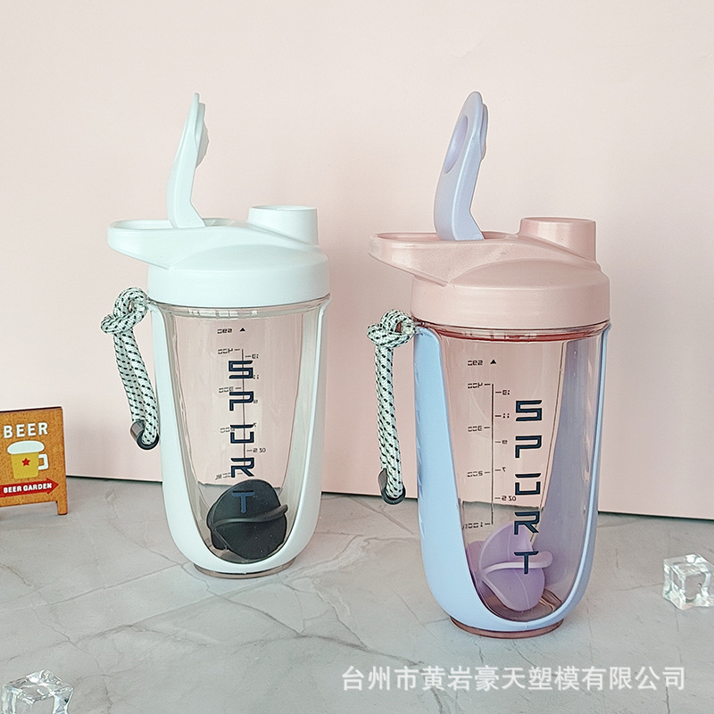 New 590ml Protein Powder Cup Milkshake Sports Shaker Cup Office Girls Portable Hand-Held Water Cup