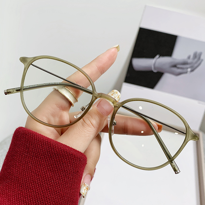 T7182 Korean-style round thin frame light myopia glasses frame women's plain-looking net-popular red book literary and artistic flat mirror men's fashion