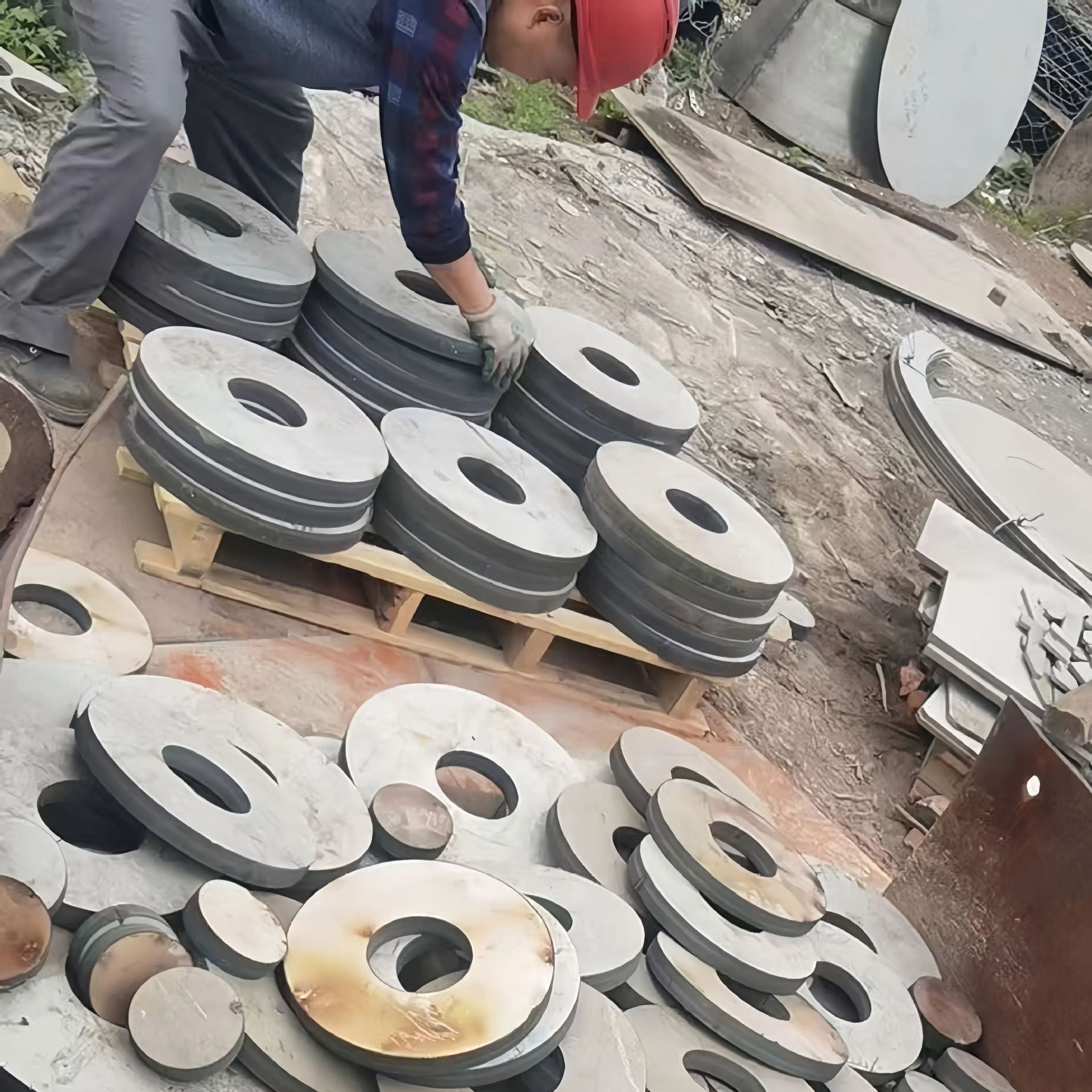 Spot 304 Stainless Steel Plate Hot Rolling Plate Medium Thick Plate Laser Cutting 316L Stainless Steel Industrial Plate Supports Factory Inspection