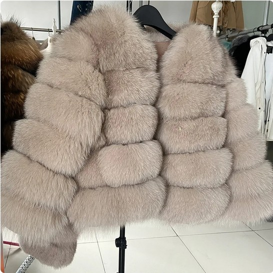 2025 European and American Style Faux Fur Coat, Imitation Fox Fur Patchwork Winter Clothing, Thickened and Warm, Long-Sleeved Short Fur Coat in Stock