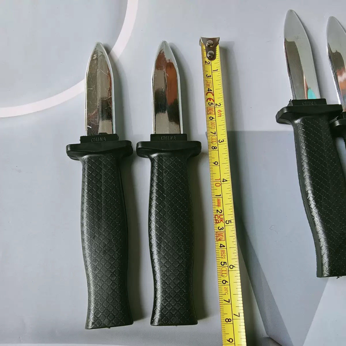 April Fool's Day Prank Props, Fake Retractable Knife, Funny Magic Bayonet, Retractable Cat Knife, Prank Toy