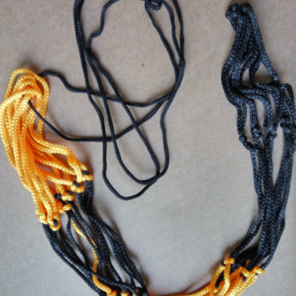 Оптовая продажа черного и желтого мешка для мячей, красной и белой сетки, портативный мешок для футбольного и баскетбольного мячей, бесплатная доставка от производителя