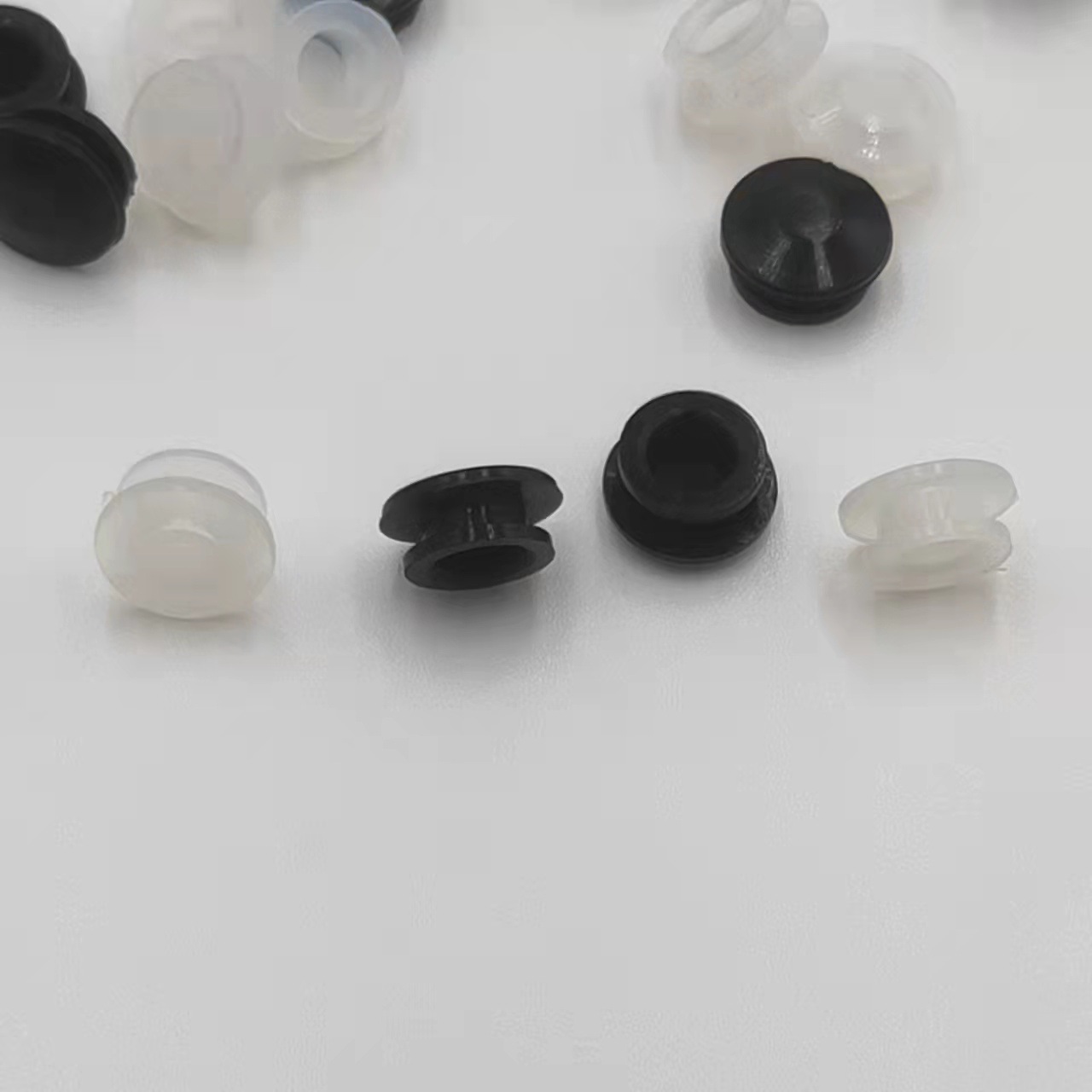 Factory Direct Supply of Aa Battery Case with Tactile Silicone Button Switch Caps, Specializing in Various Miscellaneous Parts and Silicone Rubber Components