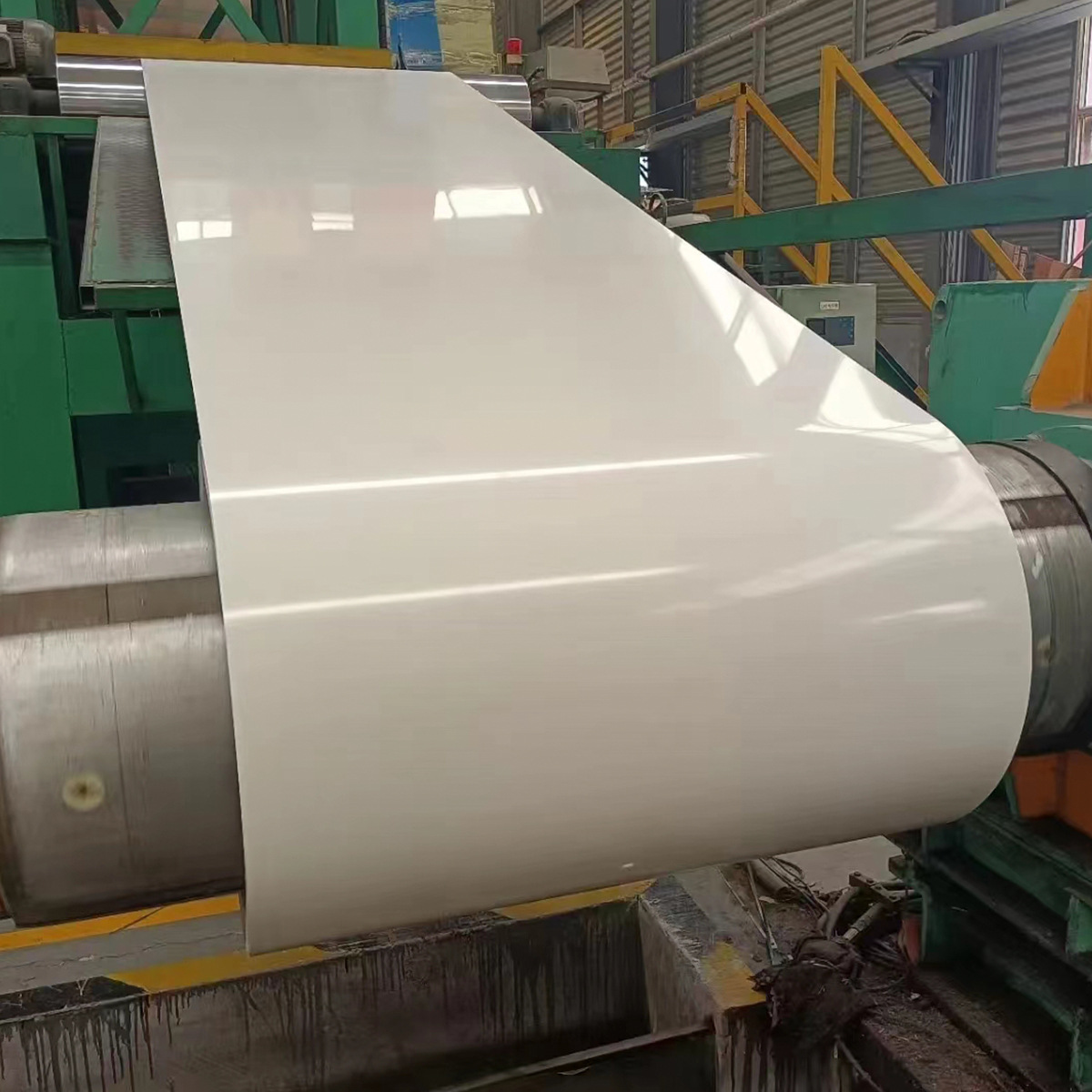 Color Coated Coil Manufacturer Baosteel Color Steel Plate White Gray Sea Blue Color Steel Coil Roof Color Steel Tile Processing Corrugated Plate Pressing Tile