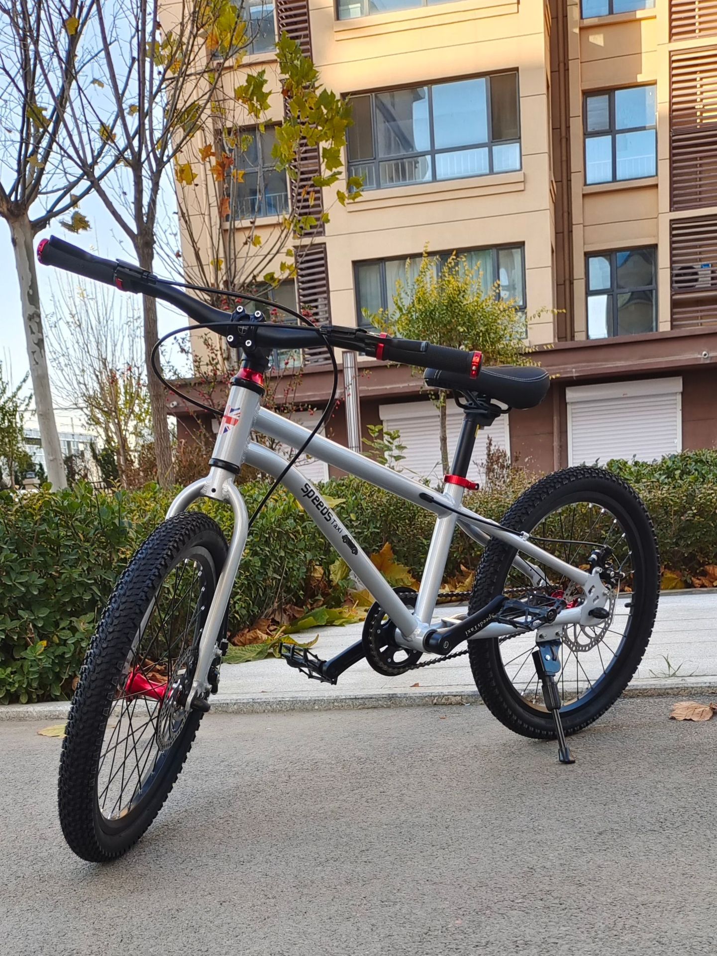 Children's bicycle lightweight aluminum alloy material for children aged 5-12 boys and girls 18-20-22 inch bicycle