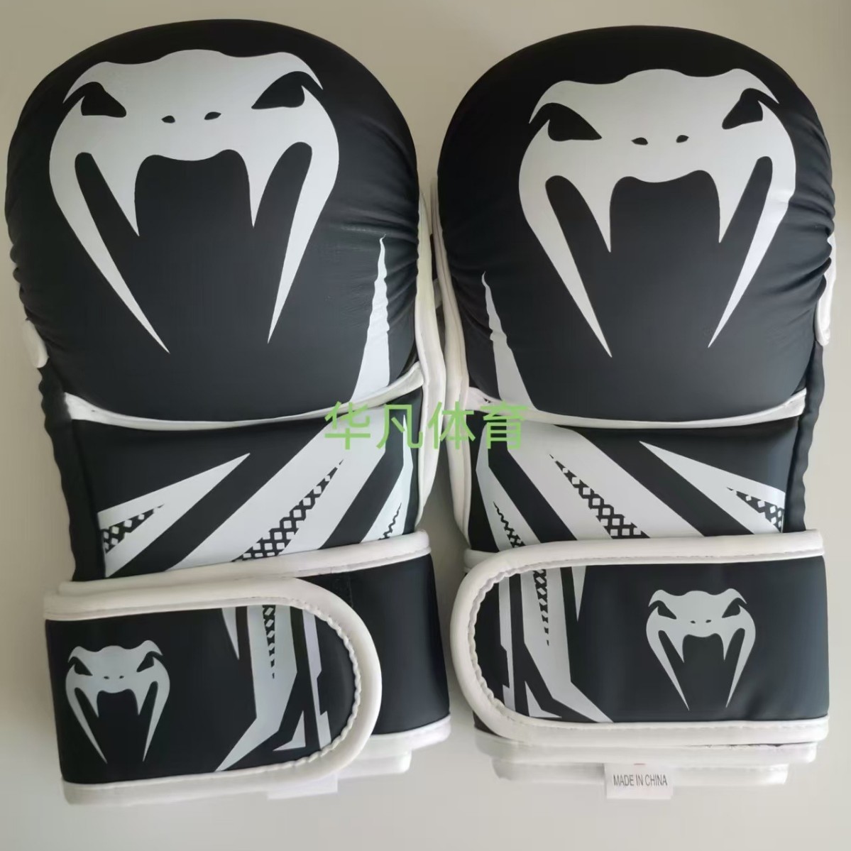 High-Quality Thickeneded and Wear-Resistant Mma Half-Finger Combat Training Pu Leather Protective Comfortable and Comfortable Boxing Gloves