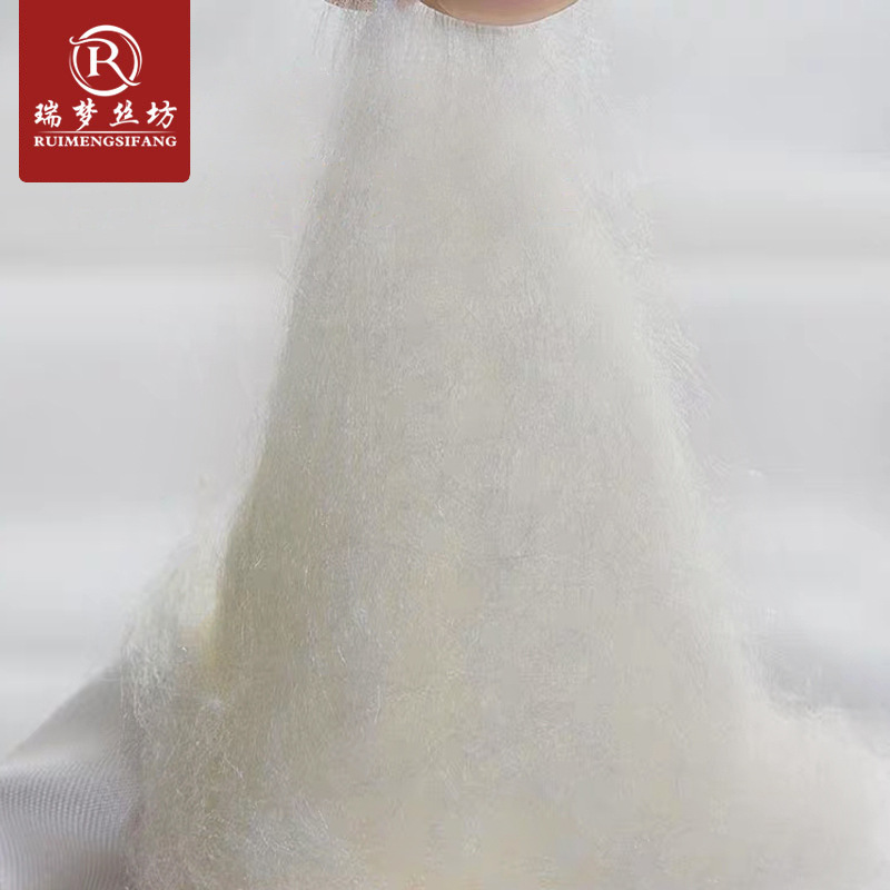 Processing and Customization Tongxiang Silk Quilt Source Factory Silk Light Tire Raw Material Liner Quilt Core Quilt Gift Quilt