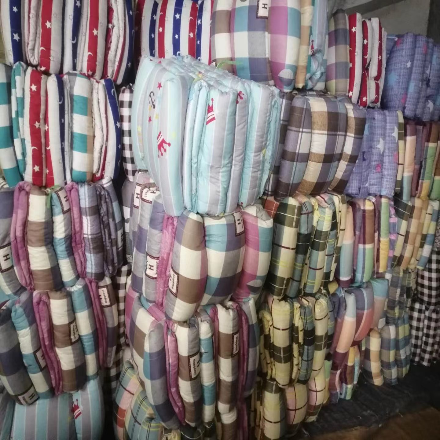 Wholesale Labor Protection Cotton Quilt Work Site Work Quilt Engineering Bedding Insulation Quilt Labor Protection Bedding Single Quilt