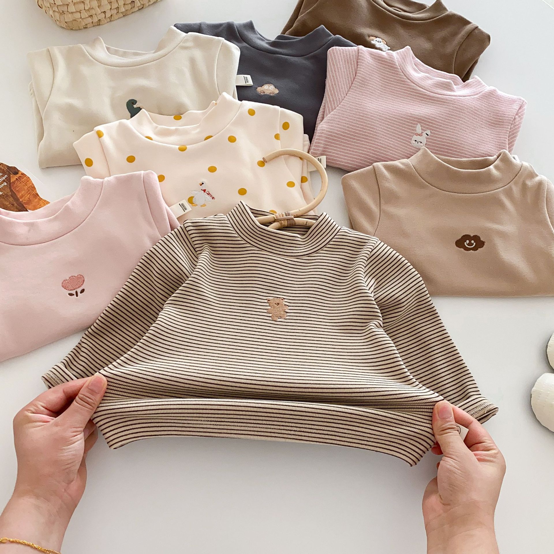 Children's Thermal Base Layer Shirt 0-5 Years Old Winter Little Left Little Right Stylish Cartoon Inner Wear for Girls and Boys Winter Clothing Ay648