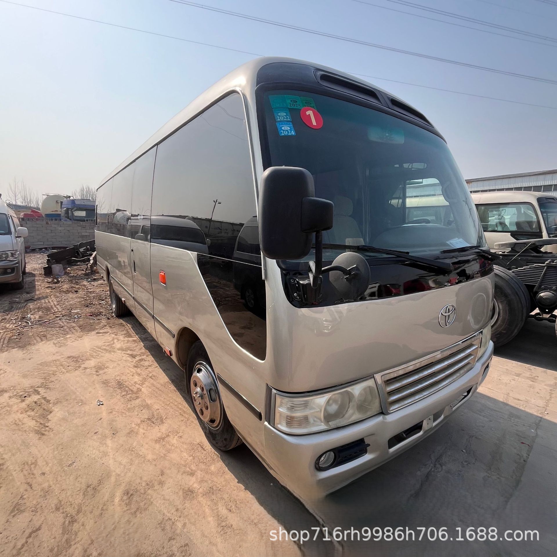 Wooden Floor Toyota 19-23 Seats Can Add Seats Coaster Luxury Business Car Minibus Coaster Car