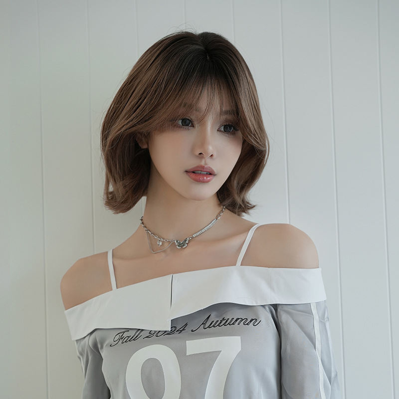 Wig Women's Short Curly Hair with Thin Bangs in Middle Full Top Jacket Chemical Fiber Imitation Internet Red Short Hair Jacket Head Dye