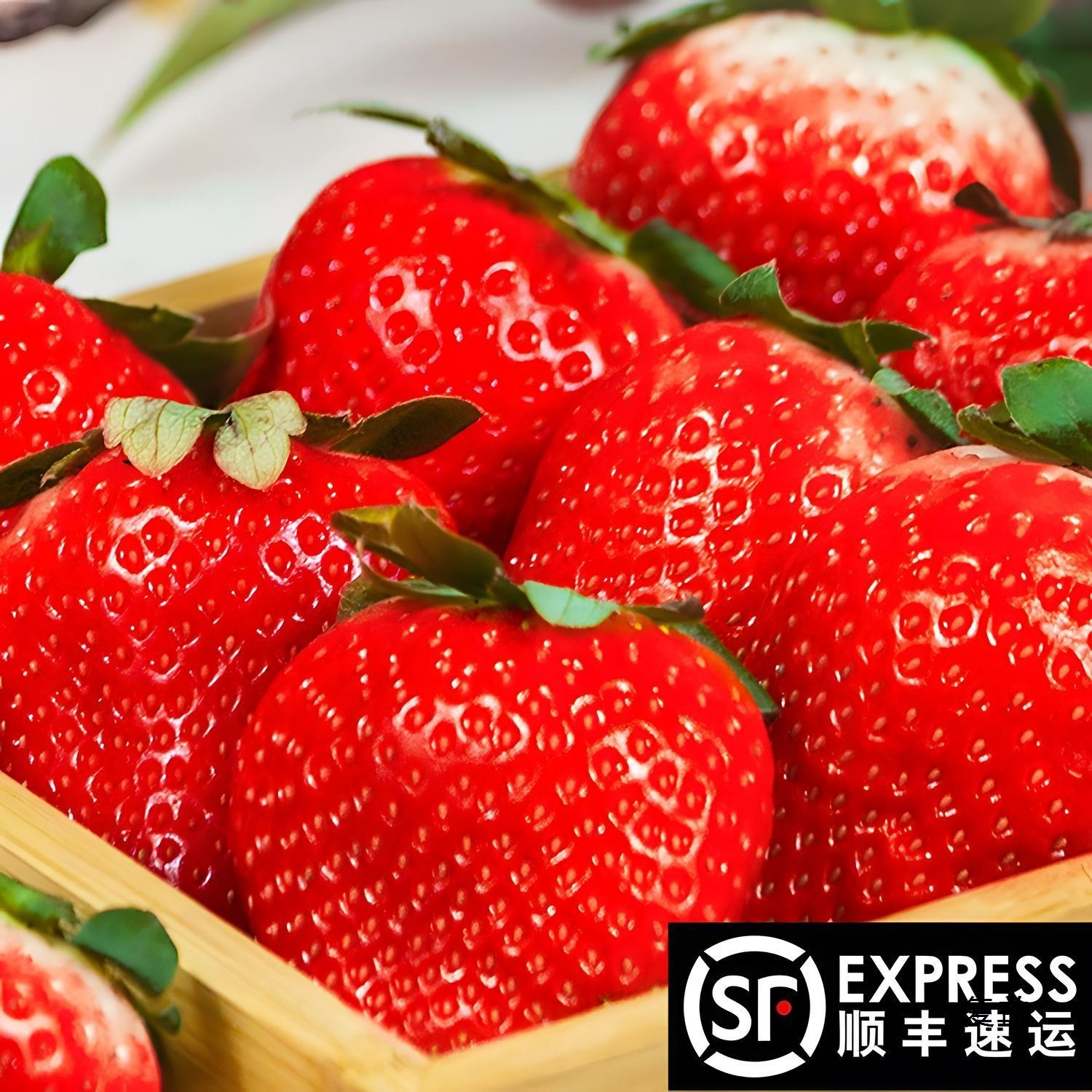 Freshly Picked Strawberries, Cream, Strawberry Beauty 99 Daliangshan Open-Air Strawberries, Black Gold, Free Shipping for Wholesale Use