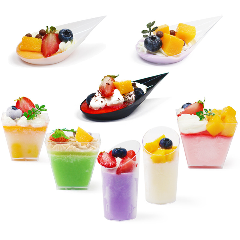 Various kinds of mousse cake cup square cup dessert table oblique pudding jelly cup tiramisu disposable plastic cup