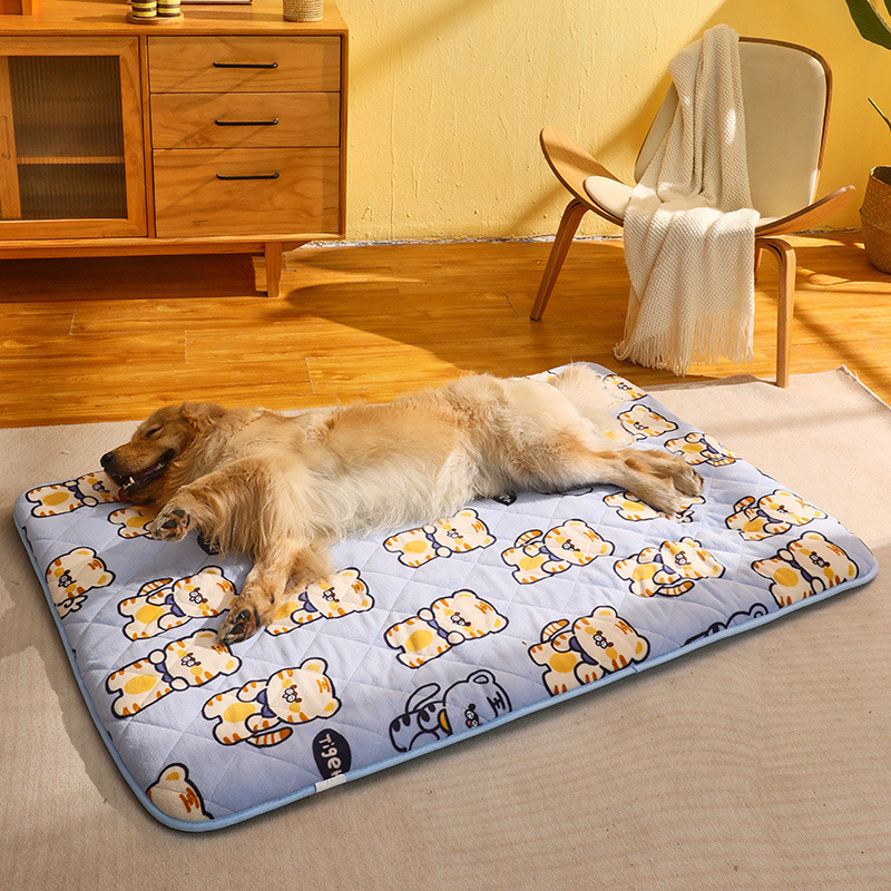Dog Mat to Keep Warm in Winter for Medium and Large Dogs, Golden Retriever Corgi Kennel, Dog Bed for Sleeping, Universal Pet Supplies for All Seasons