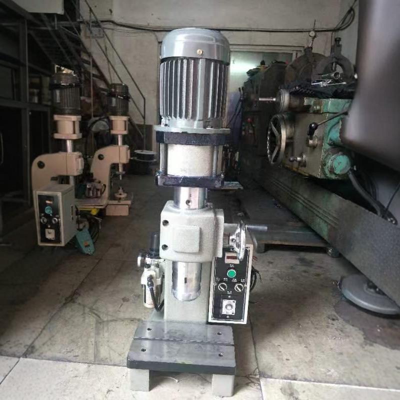 Furniture Four-Prong Screw Rivet Machine, Automatic Nut Press Rivet Machine, Four-Claw Nail Machine, Four-Claw Rivet Machine