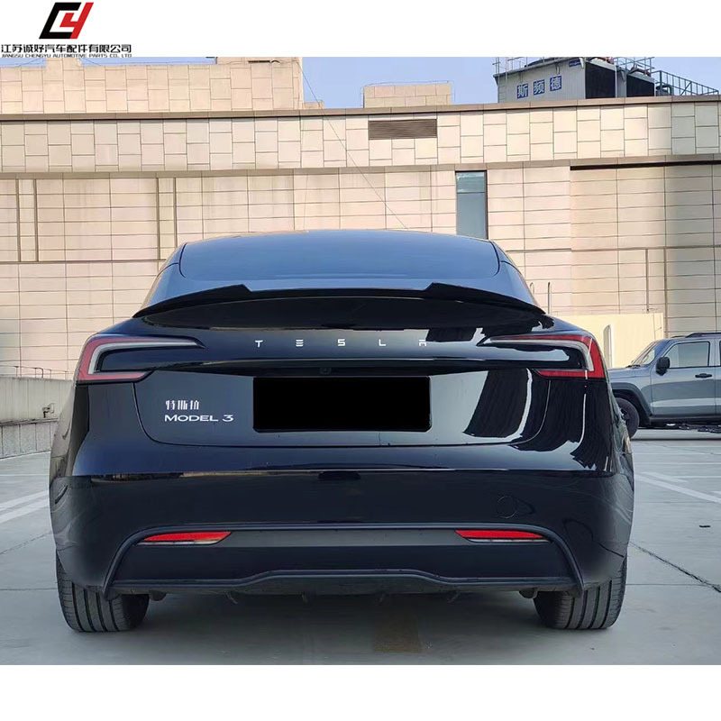 Applicable to the new version of Tesla model3 tail wing modification surrounding trim rear spoiler bright black/carbon pattern