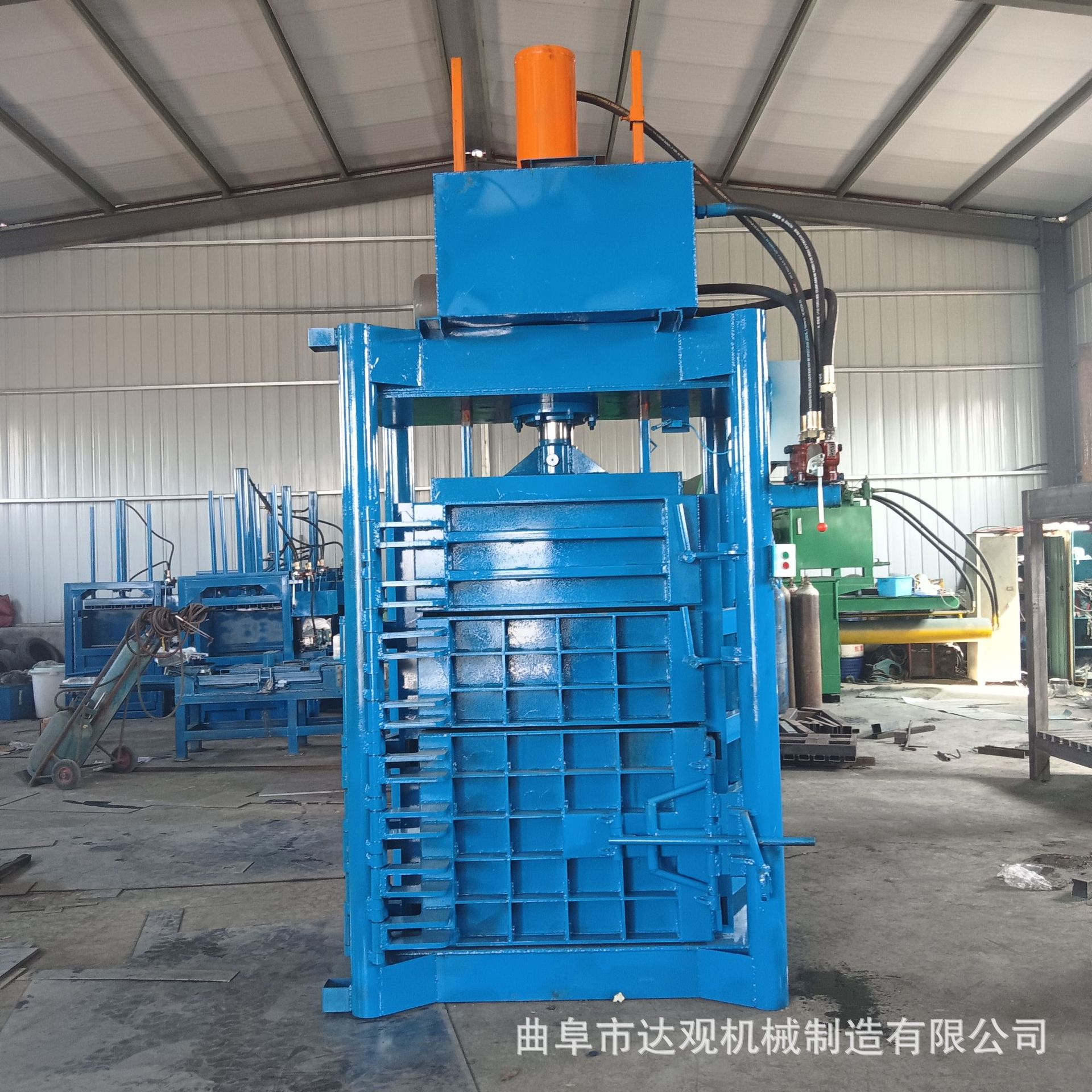 Cylindrical four-door vertical hydraulic packer used clothes compression packer socks export packer