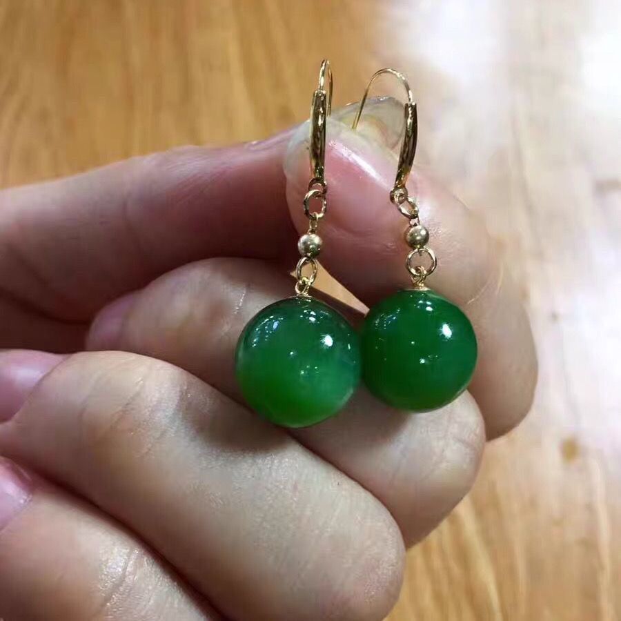 Xiaohongshu's Popular Authentic Natural Xinjiang Hetian Jasper Round Bead Earrings 18 Gold Inlaid 9.8 Ear Hooks Yang Green