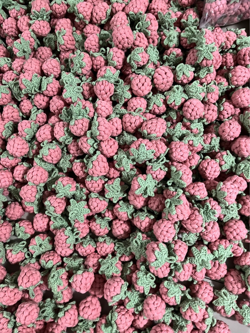 Finished handmade crochet diy wool puff flower small lanyard strawberry key chain bag pendant for hair