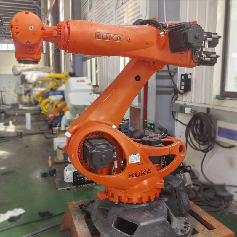 Б/у робот KUKA KR180 R2900, грузоподъемность 180КГ, для обработки, паллетирования и шлифовки