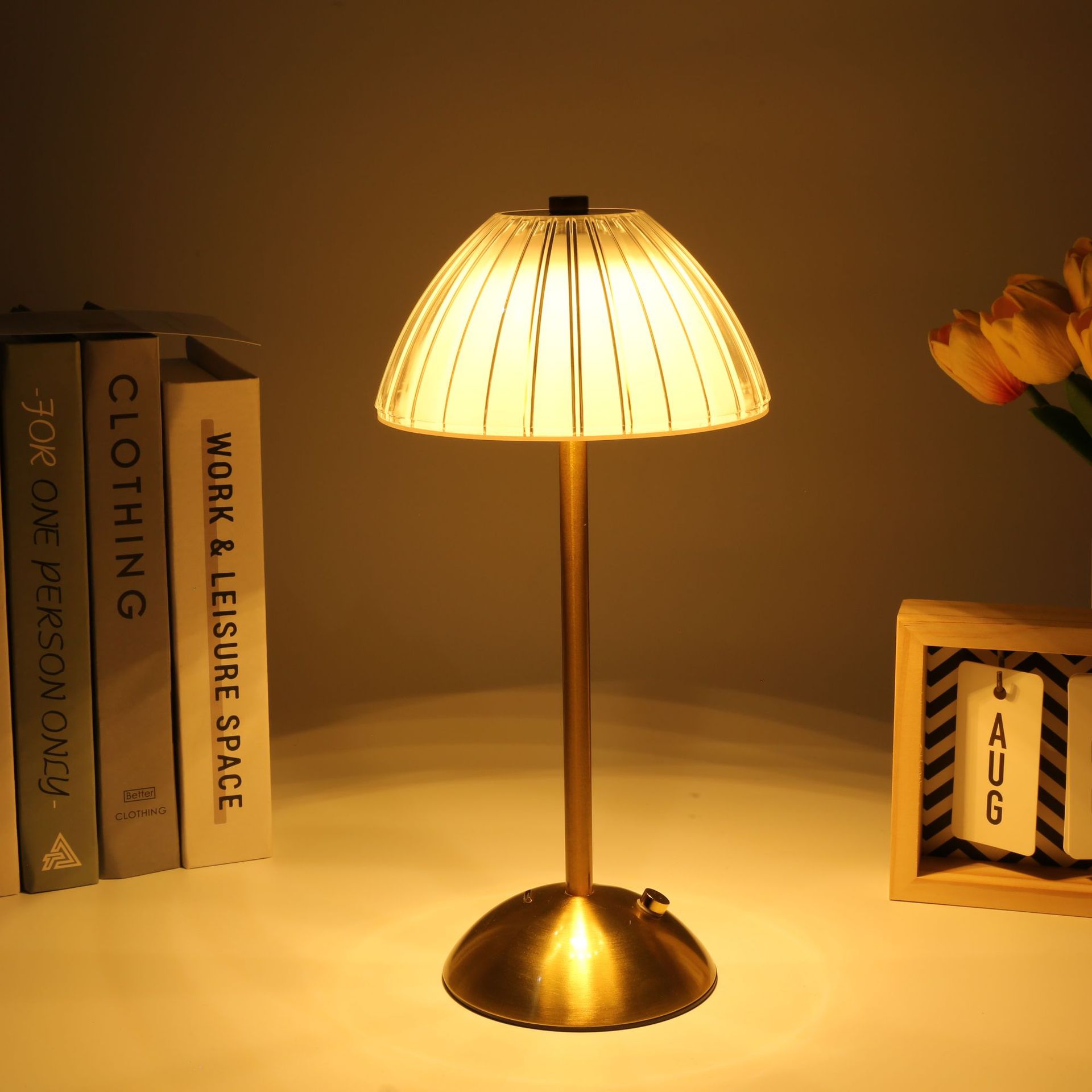 Кросс-бордерная светодиодная настольная лампа, легкая роскошь, высококачественная ретро лампа, USB зарядка, защита глаз